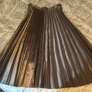 Gorgeous bronze colored pleated midi skirt by Banana Republic